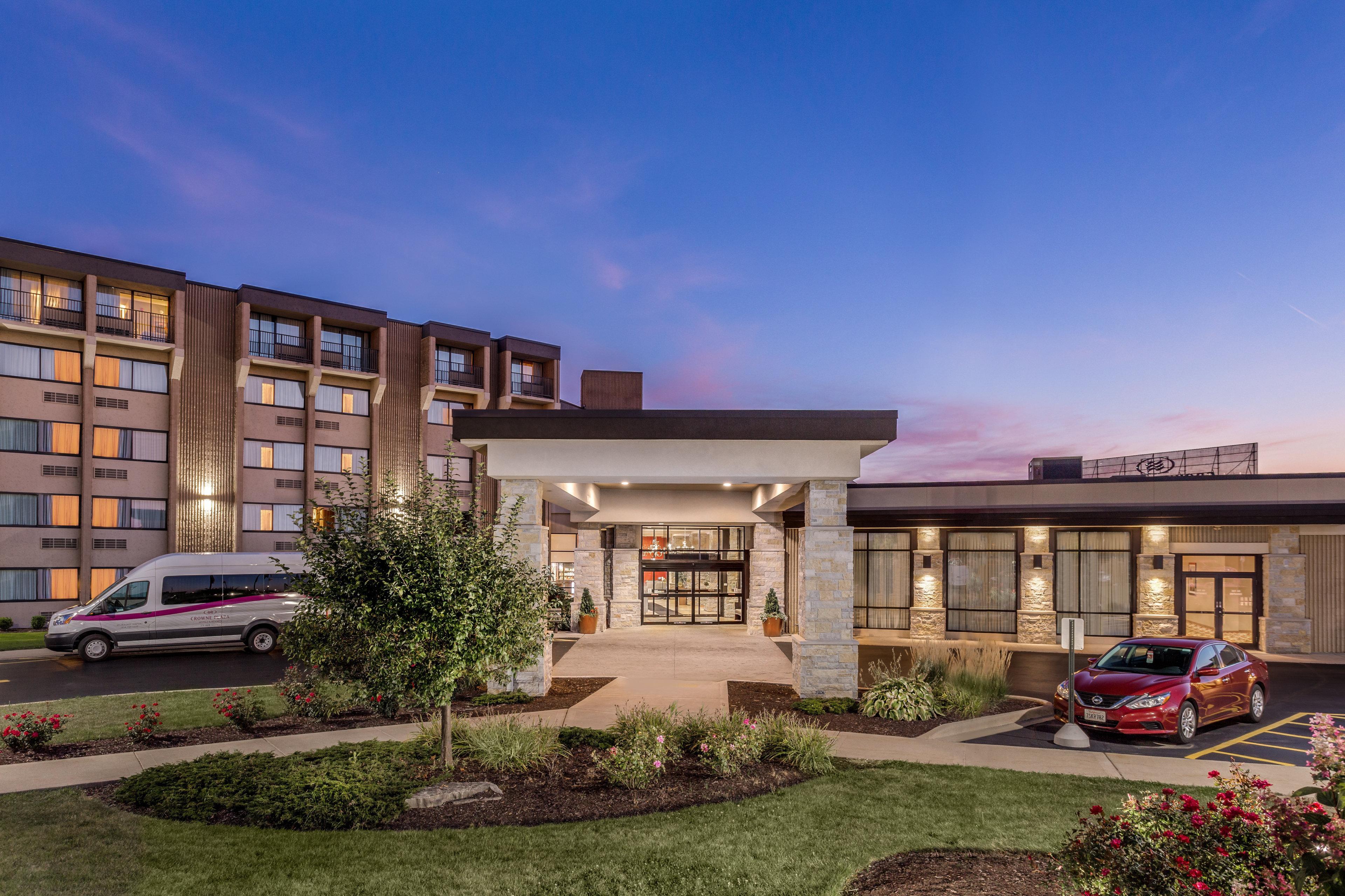 Crowne Plaza Milwaukee South By Ihg Exterior foto