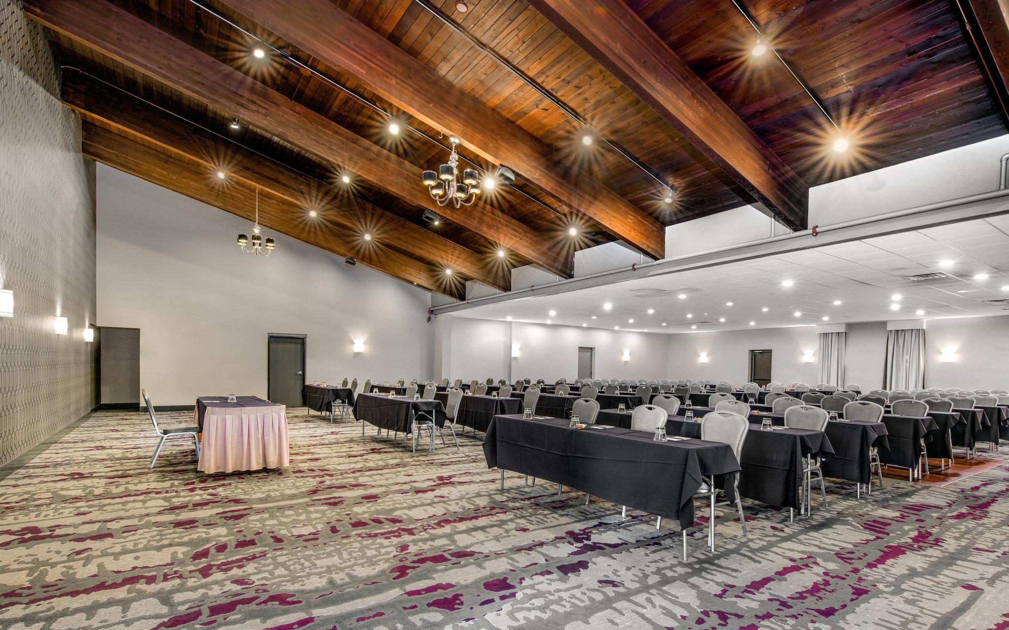 Crowne Plaza Milwaukee South By Ihg Exterior foto