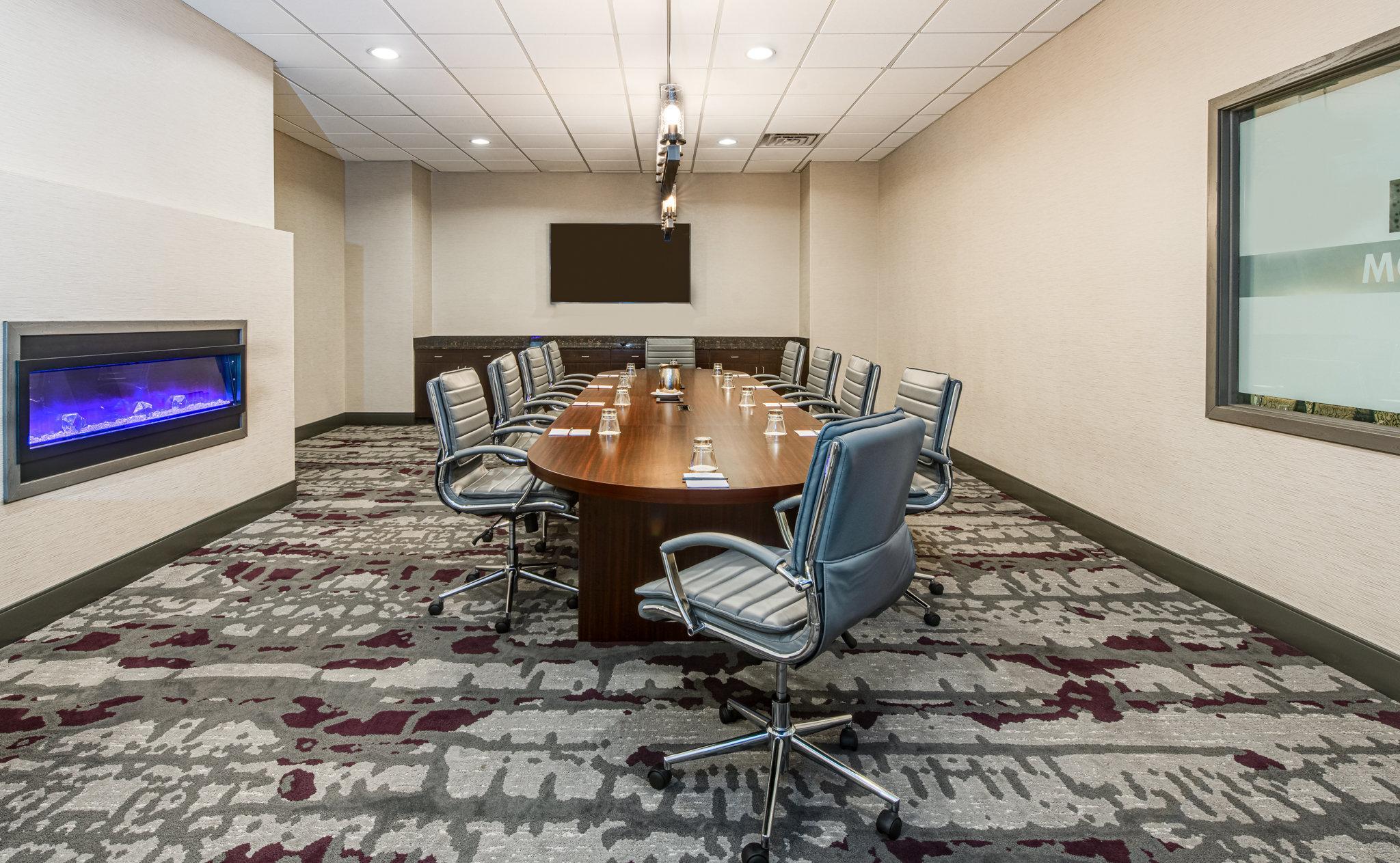 Crowne Plaza Milwaukee South By Ihg Exterior foto