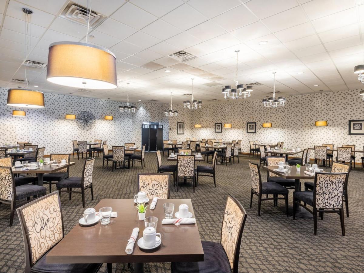 Crowne Plaza Milwaukee South By Ihg Exterior foto