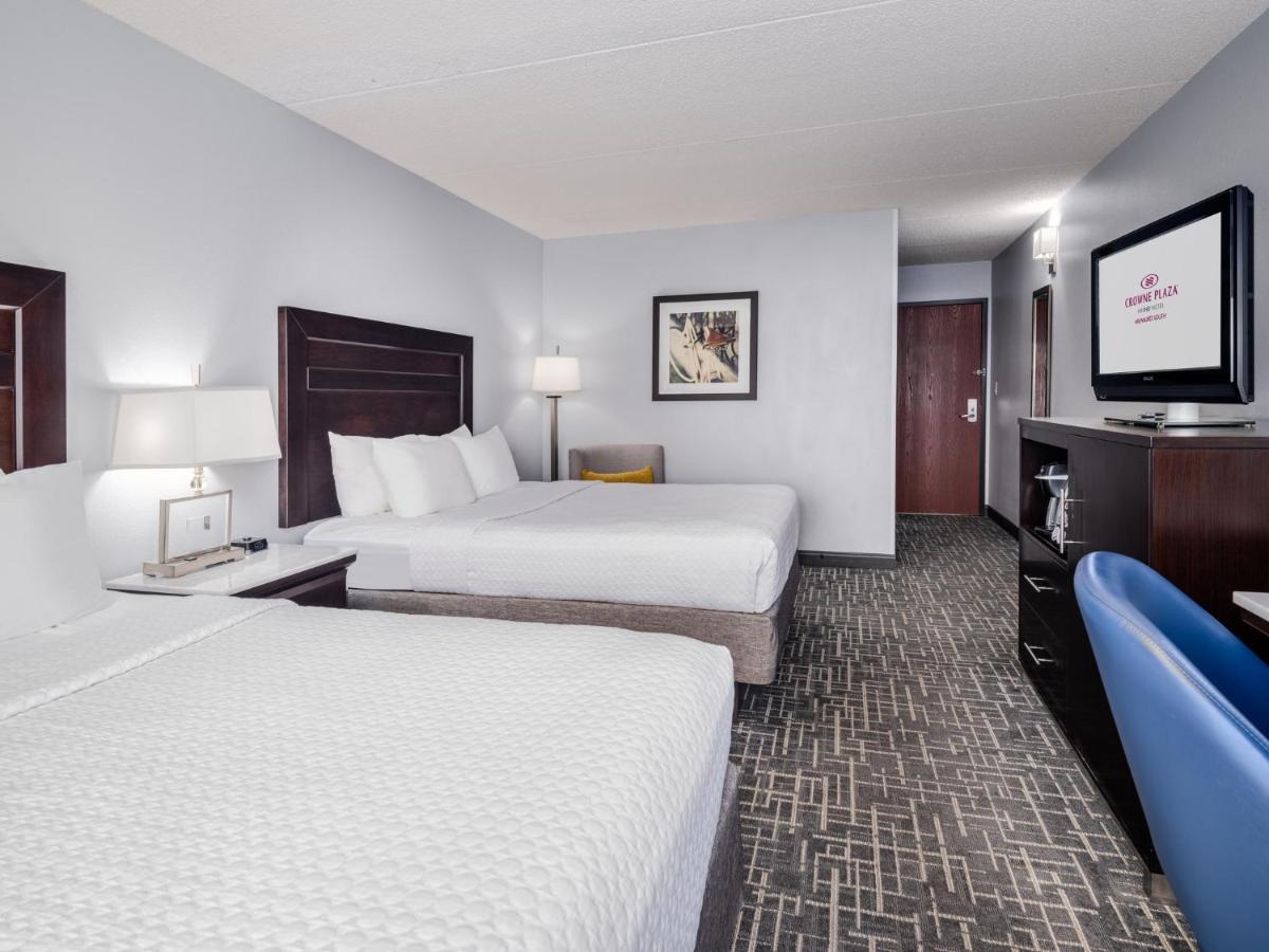 Crowne Plaza Milwaukee South By Ihg Exterior foto