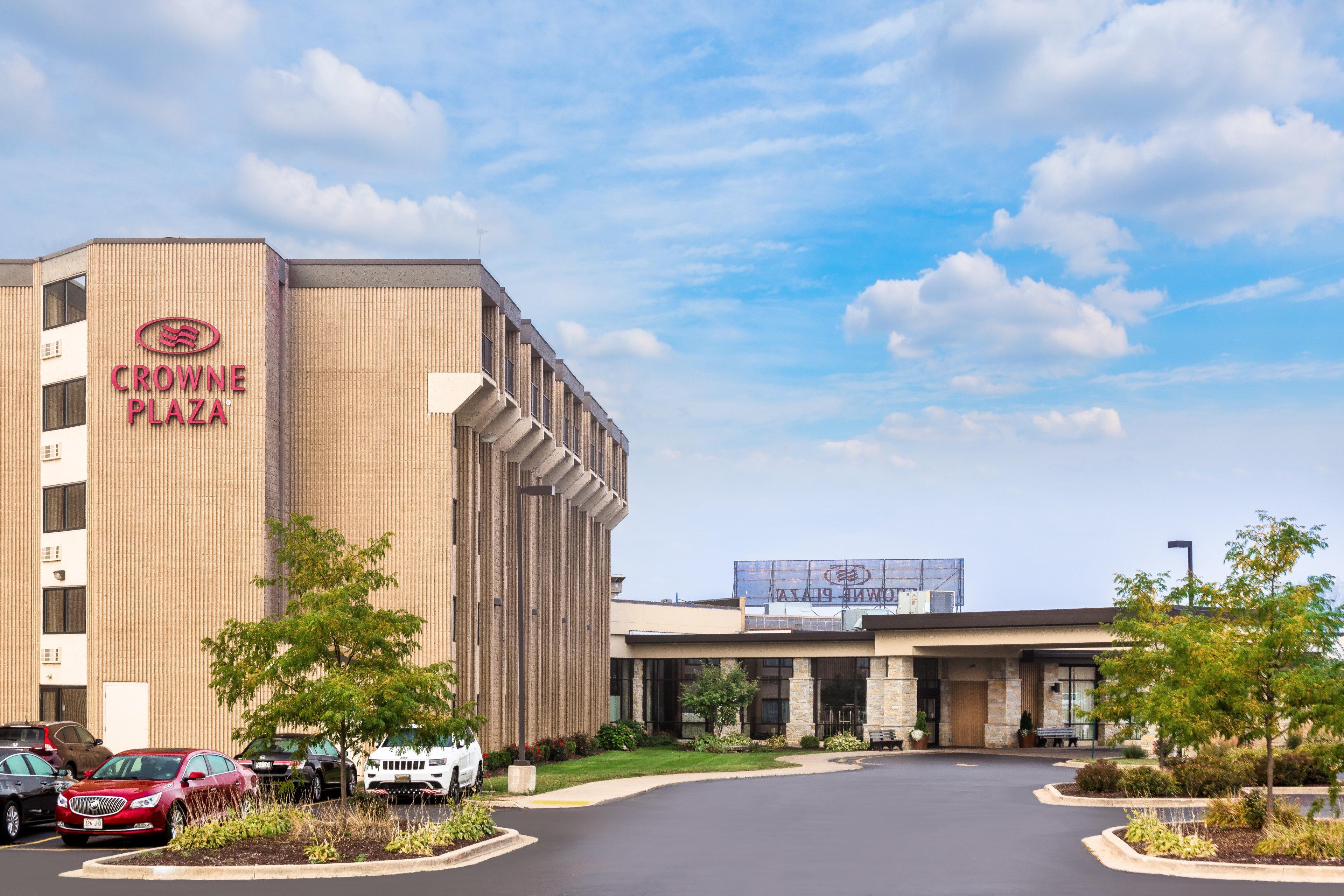 Crowne Plaza Milwaukee South By Ihg Exterior foto