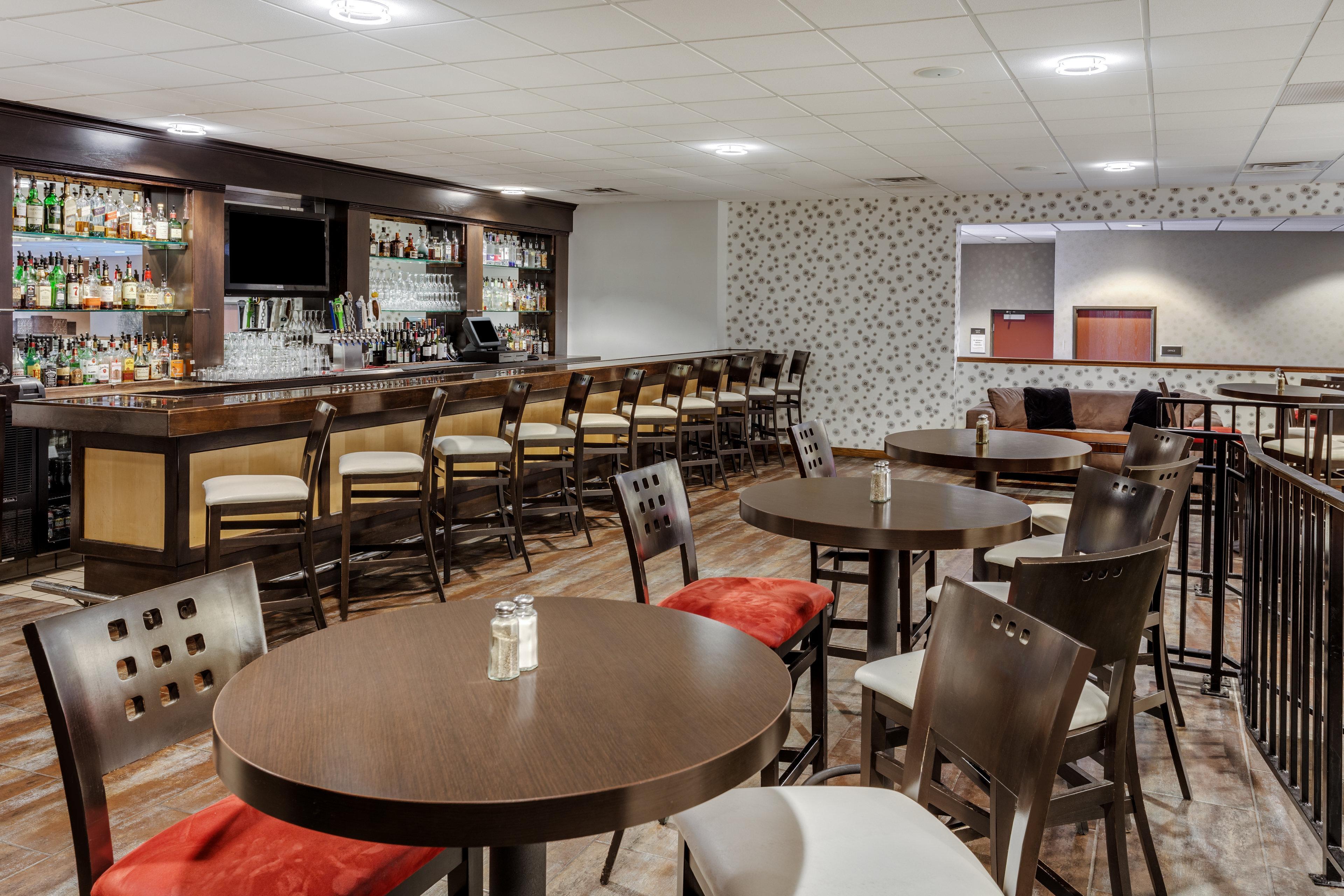 Crowne Plaza Milwaukee South By Ihg Exterior foto